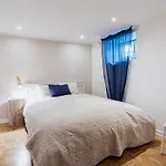Apartament Spacious Near The Airport And Bus Station *