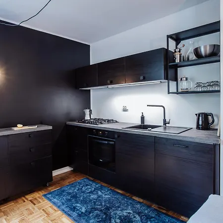 Spacious Near The Airport And Bus Station * タリン