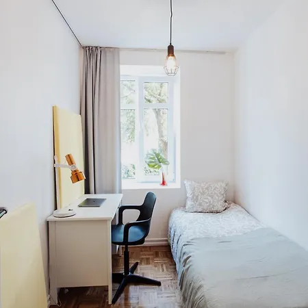 Spacious Near The Airport And Bus Station Appartement