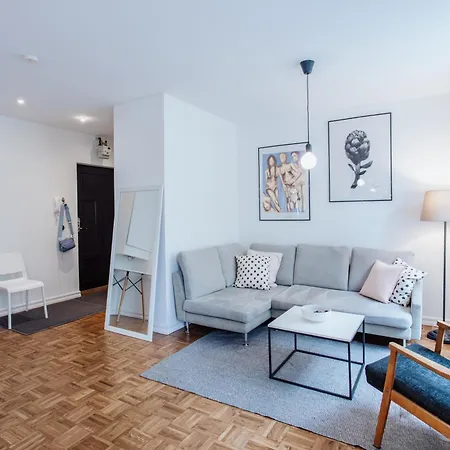 Spacious Near The Airport And Bus Station