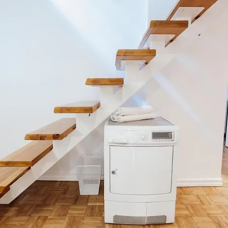 Spacious Near The Airport And Bus Station Appartement