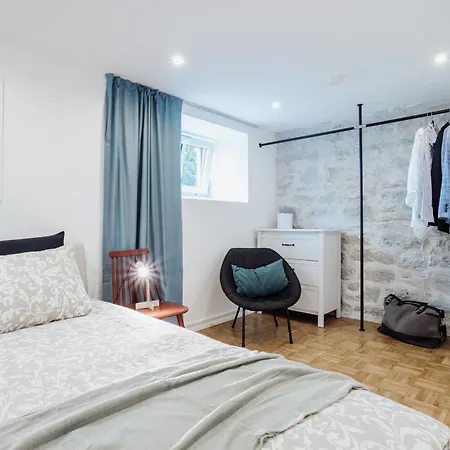 Spacious Near The Airport And Bus Station * تالين