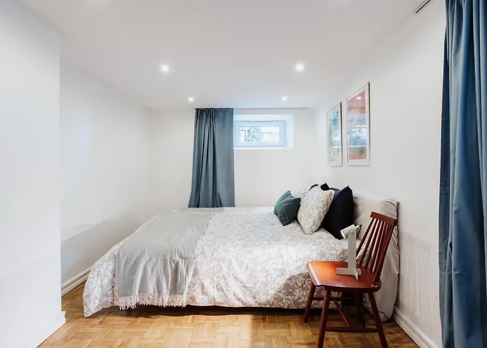 Spacious Near The Airport And Bus Station شقة *