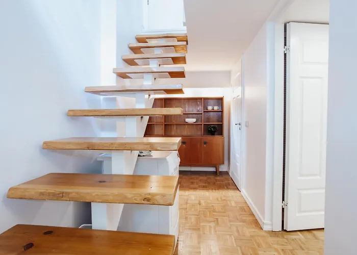 Spacious Near The Airport And Bus Station * تالين