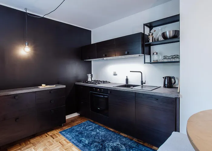 Spacious Near The Airport And Bus Station * تالين