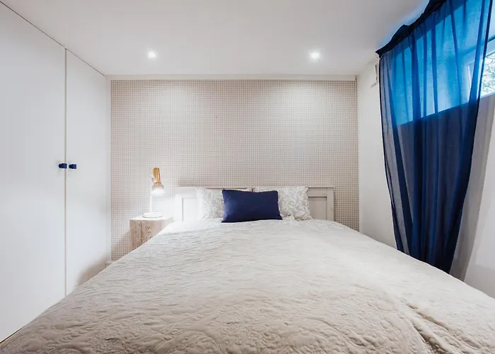 Spacious Near The Airport And Bus Station *