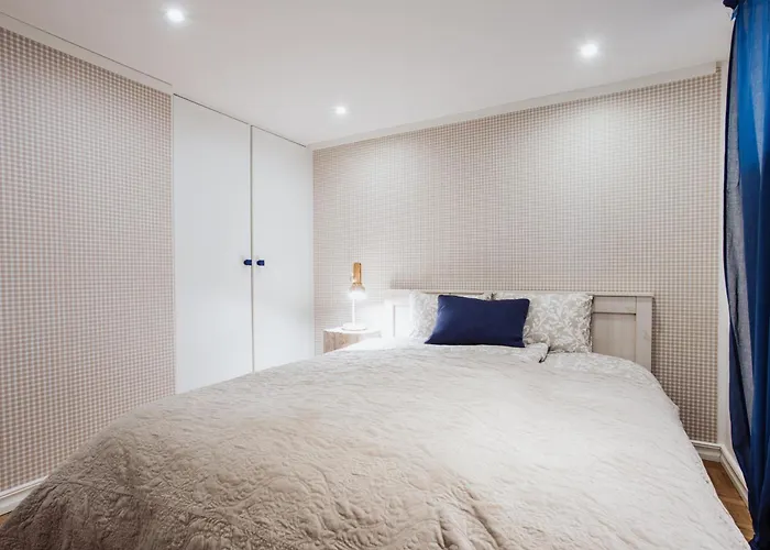 شقة Spacious Near The Airport And Bus Station *