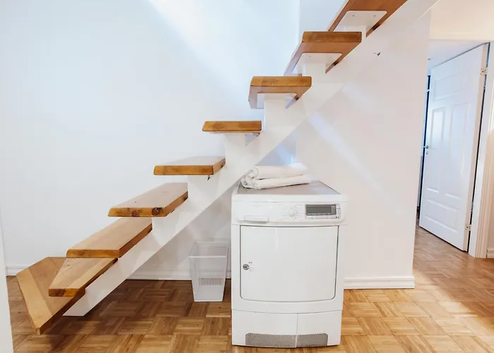 Spacious Near The Airport And Bus Station Apartman