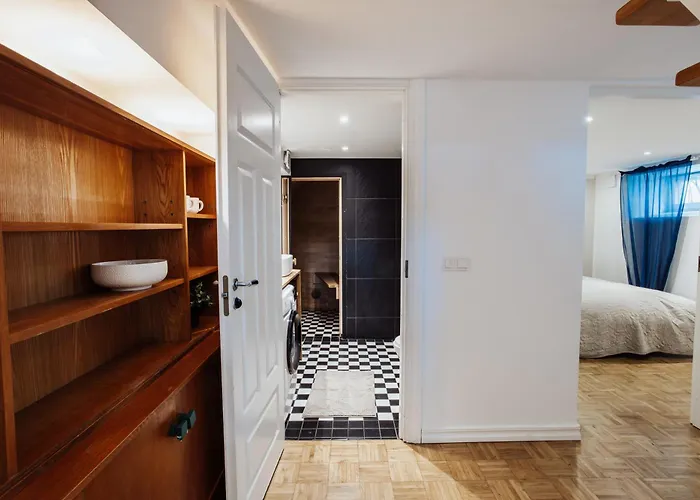 Spacious Near The Airport And Bus Station * تالين