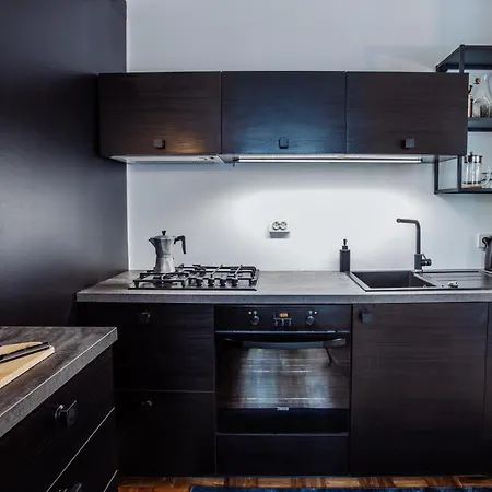 Spacious Near The Airport And Bus Station Ταλίν