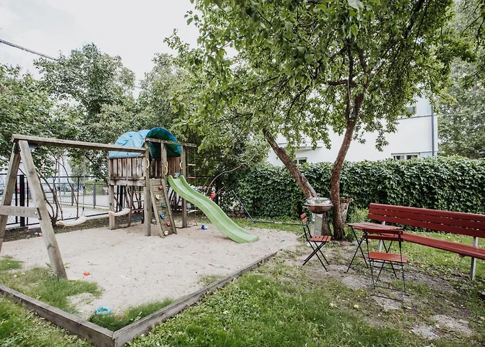 Spacious Near The Airport And Bus Station Διαμέρισμα